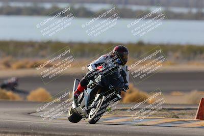 media/Dec-18-2022-SoCal Trackdays (Sun) [[8099a50955]]/Turn 14 (940am)/